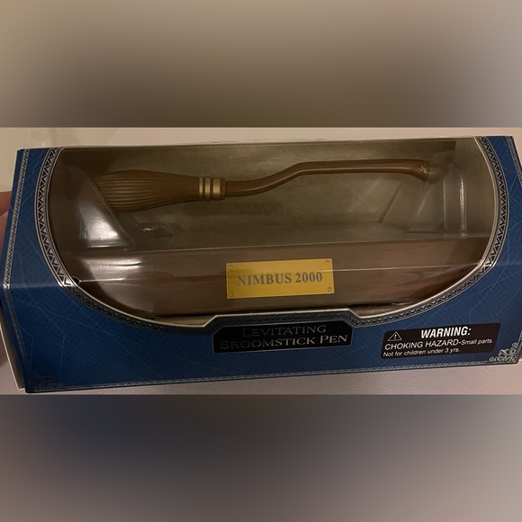 Office Nwt Official Wizarding World Of Harry Potter Levitating Broomstick Pen Poshmark